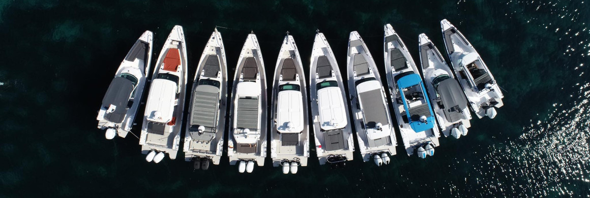 With a vast range of sturdy, high performance and uniquely designed boats Axopar helps you choose the one that fulfills your every need and sail in Greece.