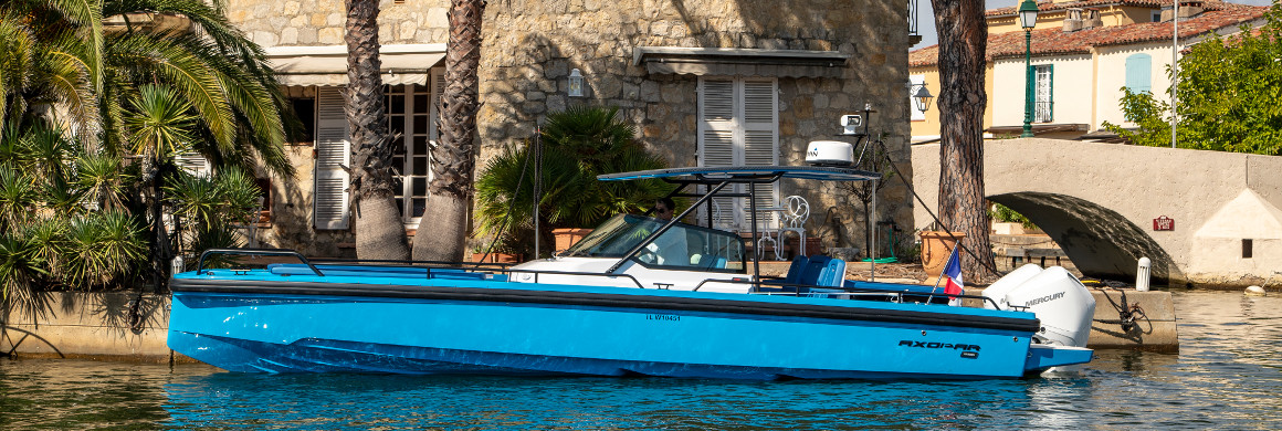 The unique design and engineering of Axopar boats allows you to access the most narrow and demanding waters. Contact Pappas Bros S.A. in Greece for more.